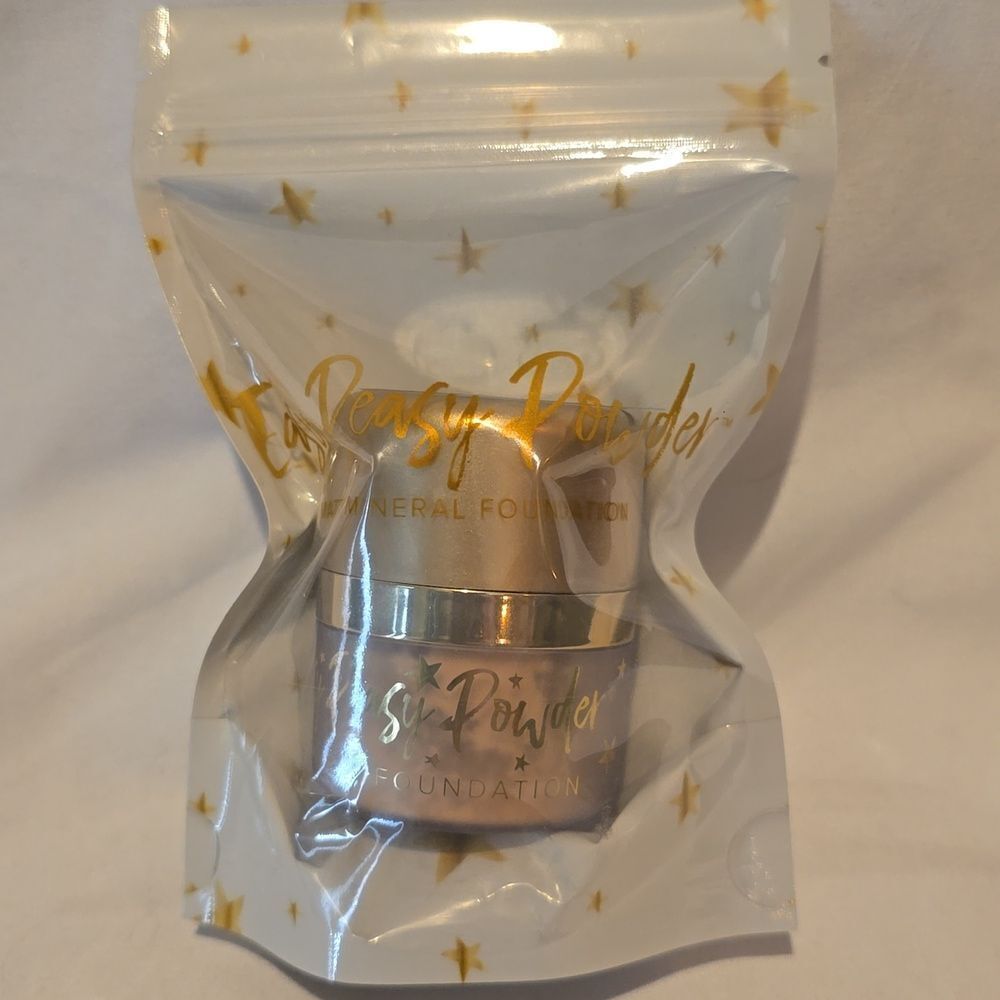 Belle Easy Peasy Mineral Foundation - Matte,Light Powder.
